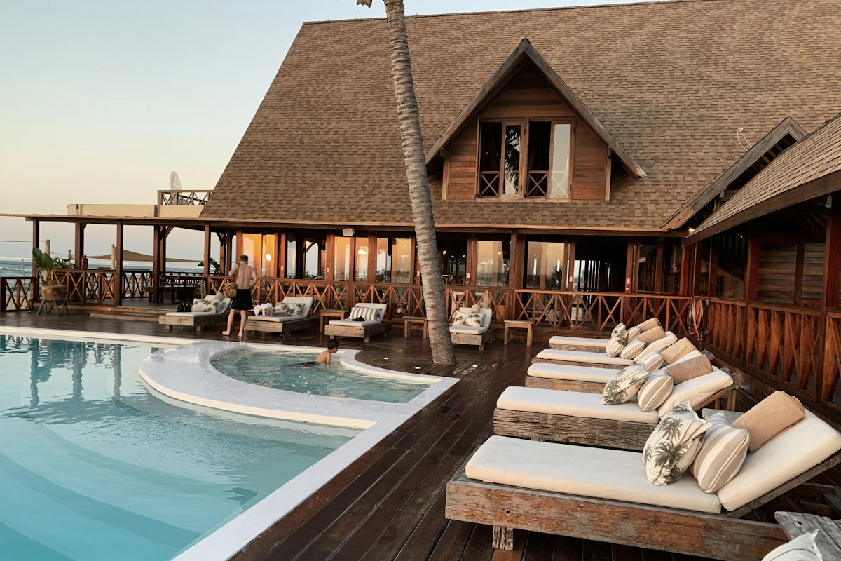 Handpicked Luxury Stays & Resorts